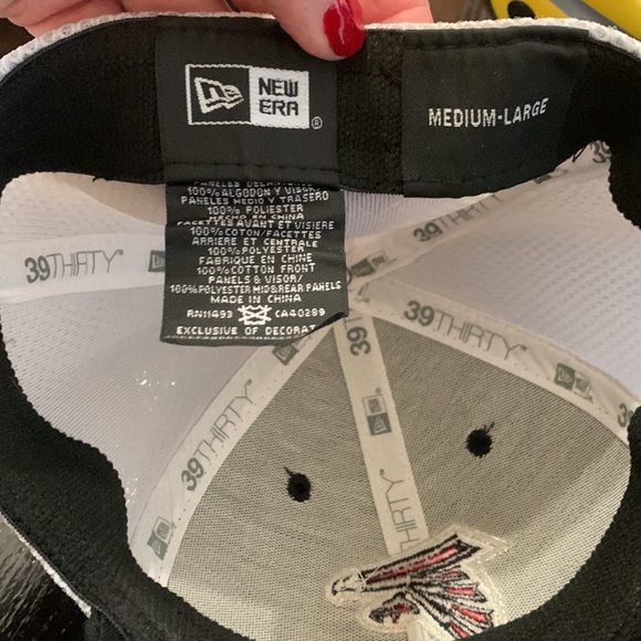 Atlanta Falcons fitted hat - Picture 5 of 6